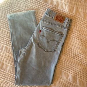 Levi’s 724 High Rise Straight Crop, size 27, light wash